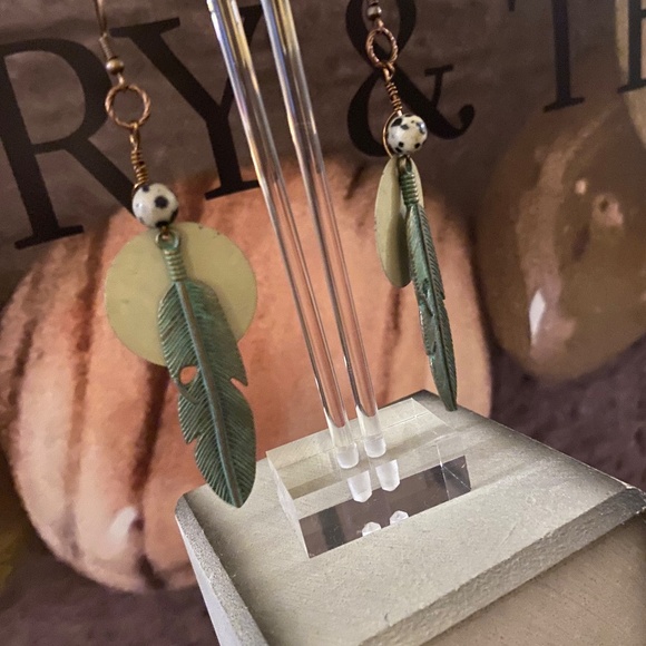 TRIBAL - Picture 2 of 5